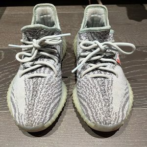 yeezy size 6 men's in women's